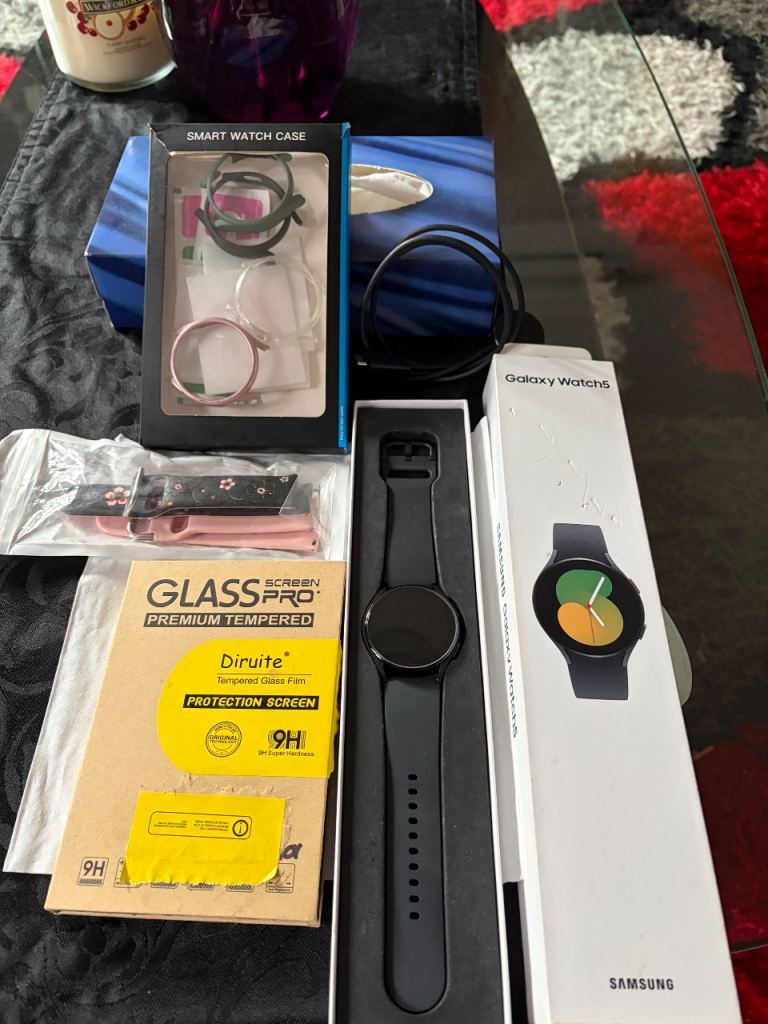 Samsung Galaxy Watch 5 Pro / Perfect Condition – Accessory Bundle