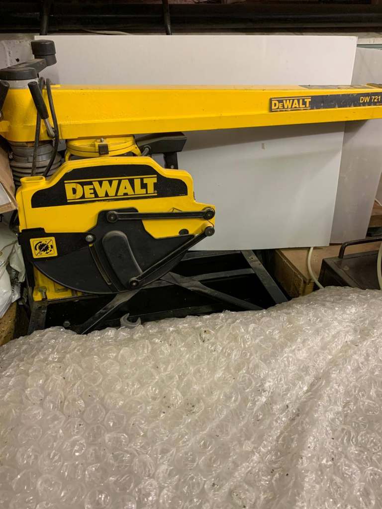 DeWalt crosscut and rip arm saw machine