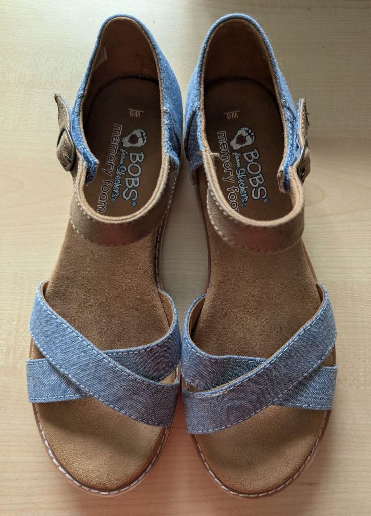 NEW SKECHERS 'BOBS' DENIM MEMORY FOAM SANDALS!