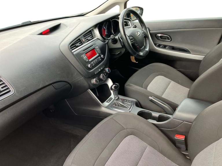 2016 Kia Ceed 1.6 CRDi ISG 2 5dr DCT ESTATE DIESEL Automatic