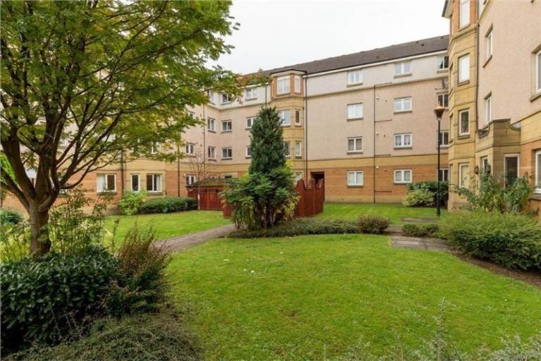 Double Room in Haymarket/Dalry from September