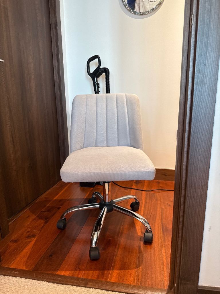 Comfy desk chair