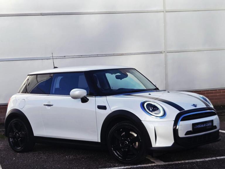 MINI HATCH 1.5 Cooper Classic Euro 6 (s/s) 3dr 2024