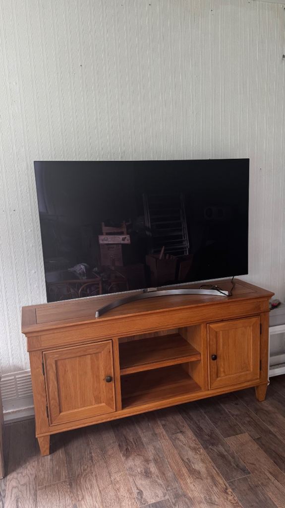 Oak TV Unit with optional free TV