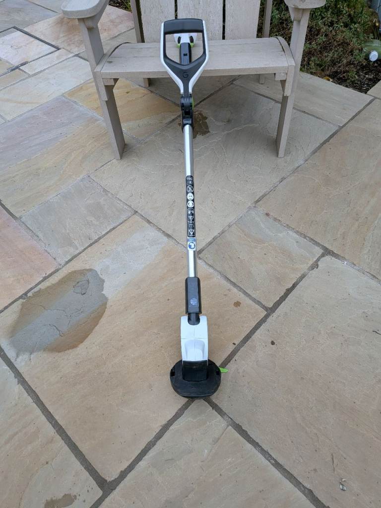 Gtech GT50 Cordless strimmer 