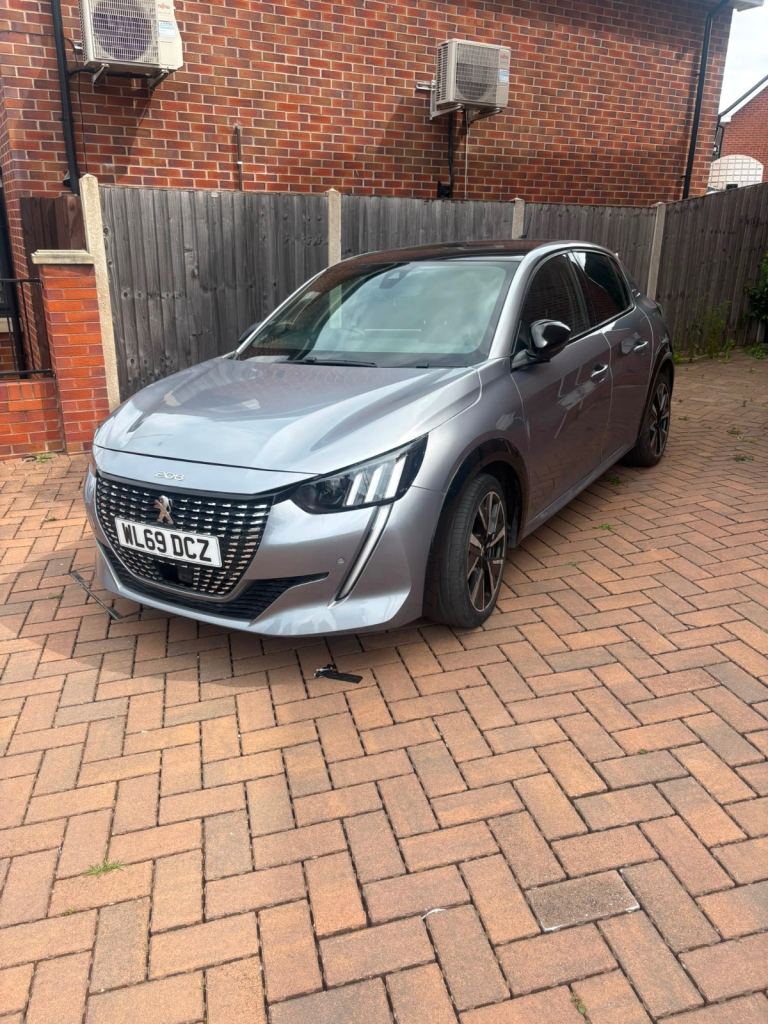 Peugeot, 208, Hatchback, 2020, Semi-Auto, 1199 (cc), 5 doors