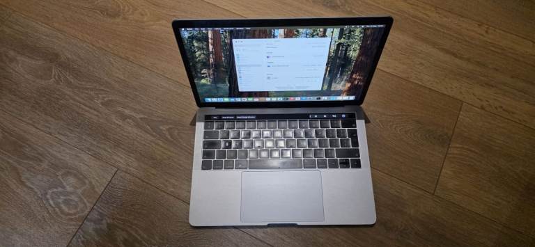 Macbook Pro mid 2019 Touchbar 13 inch Space Grey laptop Quad core i5 processor fully working