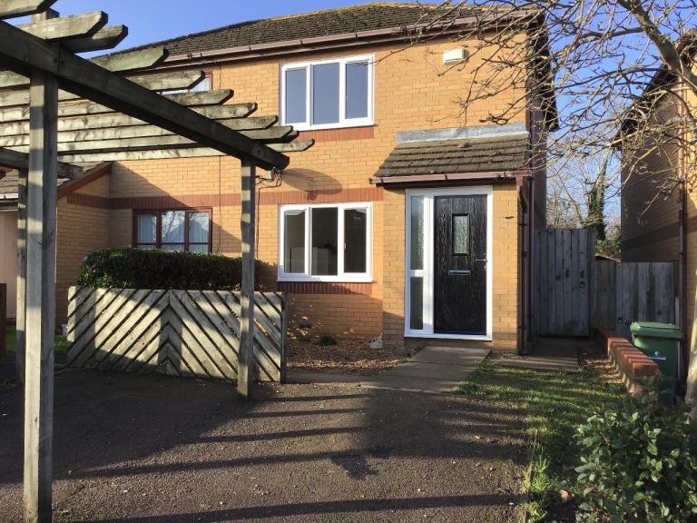 Two bedroom semi Westcroft Milton Keynes to rent