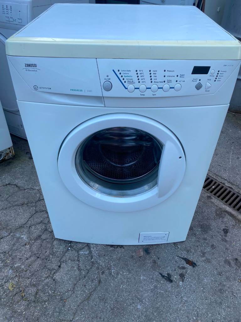 Zanussi Washing Machine – White, Good Condition Cash on today delivery available 