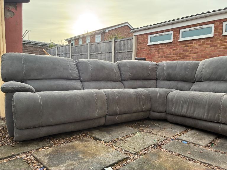 Harvey’s grey corner electric recliner 