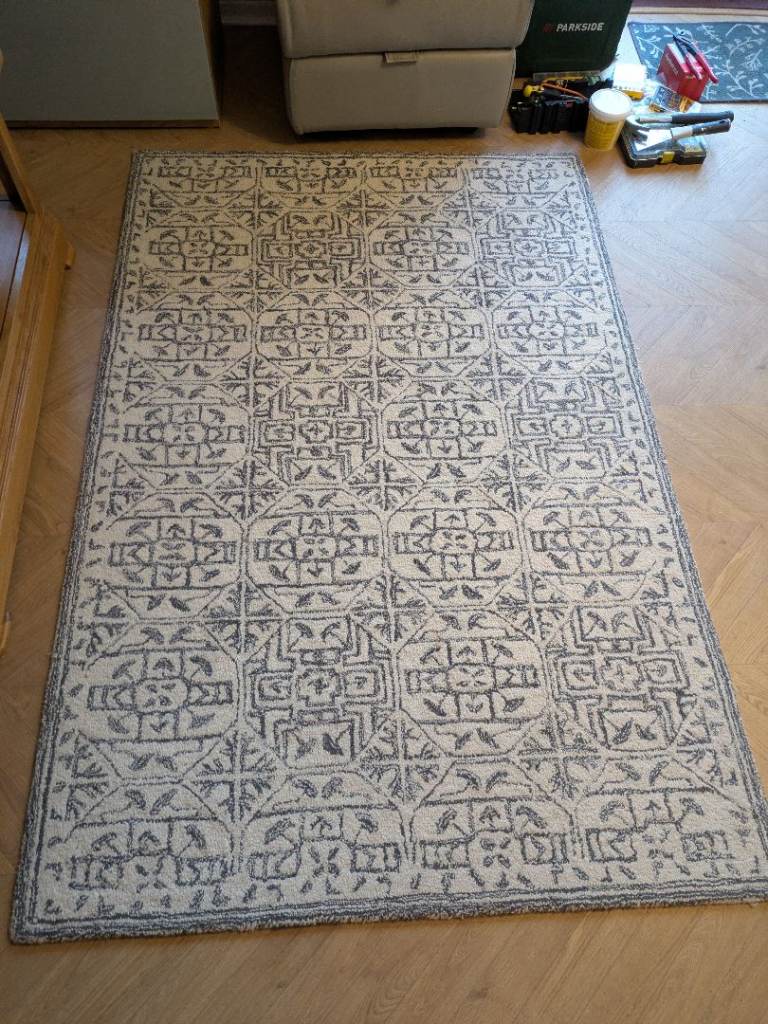 Handmade grey rug good as new