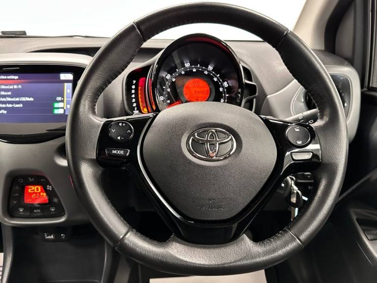2020 Toyota AYGO 1.0 VVT-i X-TREND FUNROOF X-SHIFT AUTO FIVE DOOR 70 BHP Hatchback Petrol Automatic
