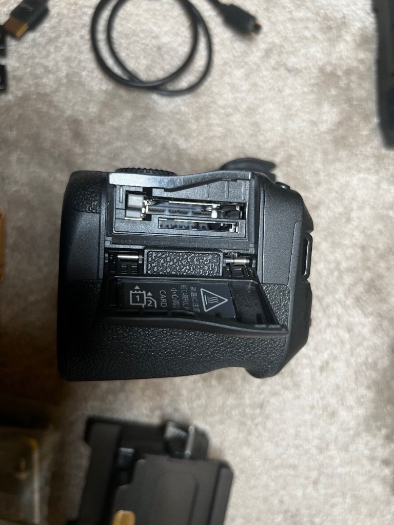 Canon EOS R5 Mirrorless Camera Cinema Package Tilta Cage 