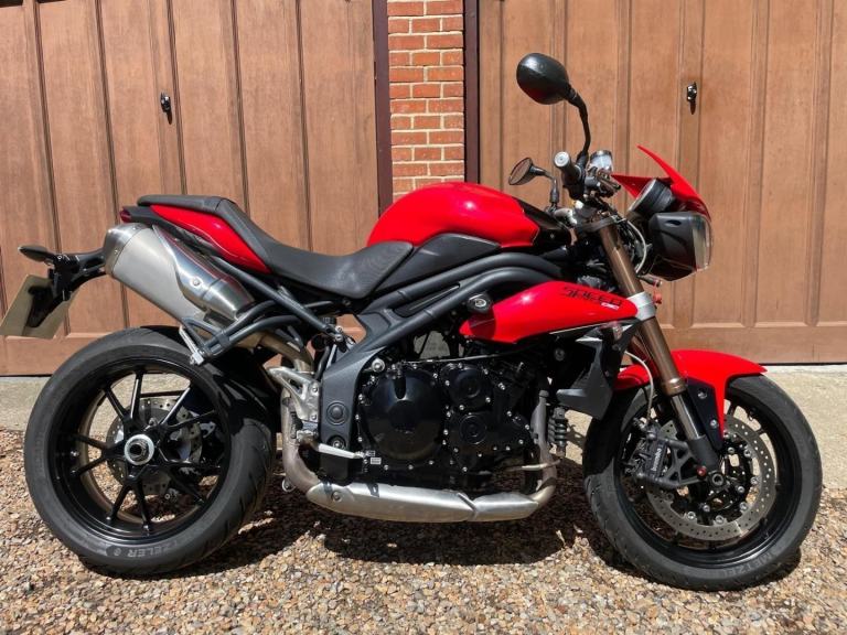 2011 TRIUMPH SPEED TRIPLE 1050