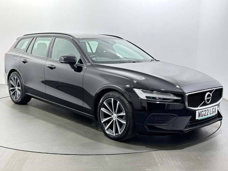 2022 Volvo V60 2.0 B3 MHEV Momentum DCT Auto Euro 6 (s/s) 5dr ESTATE Petrol/Electric Hybrid Autom...