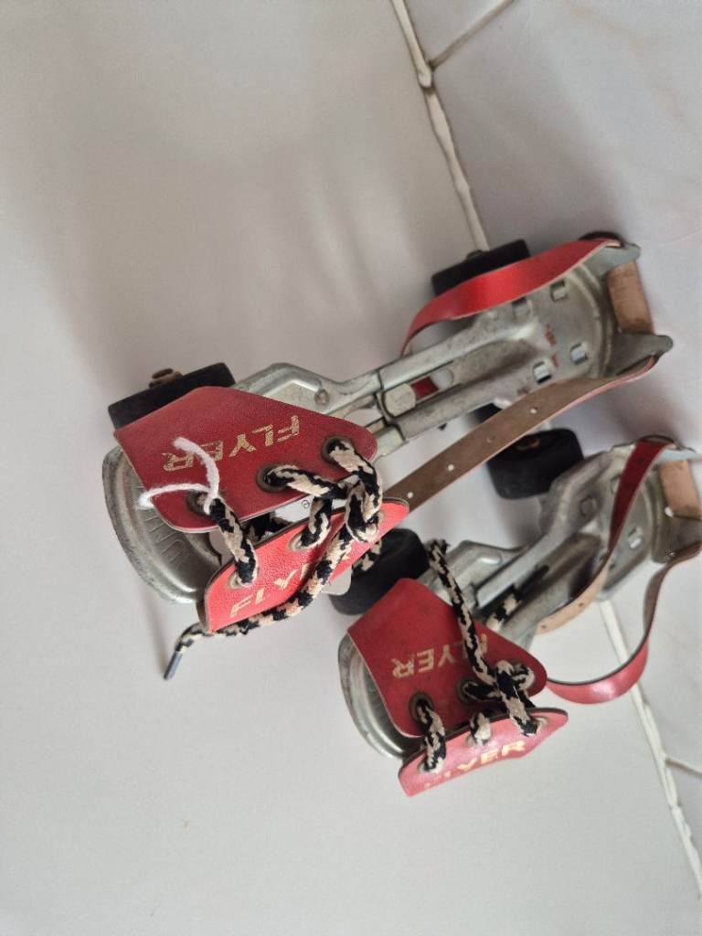 1960's vintage roller skates £10. Lincoln 