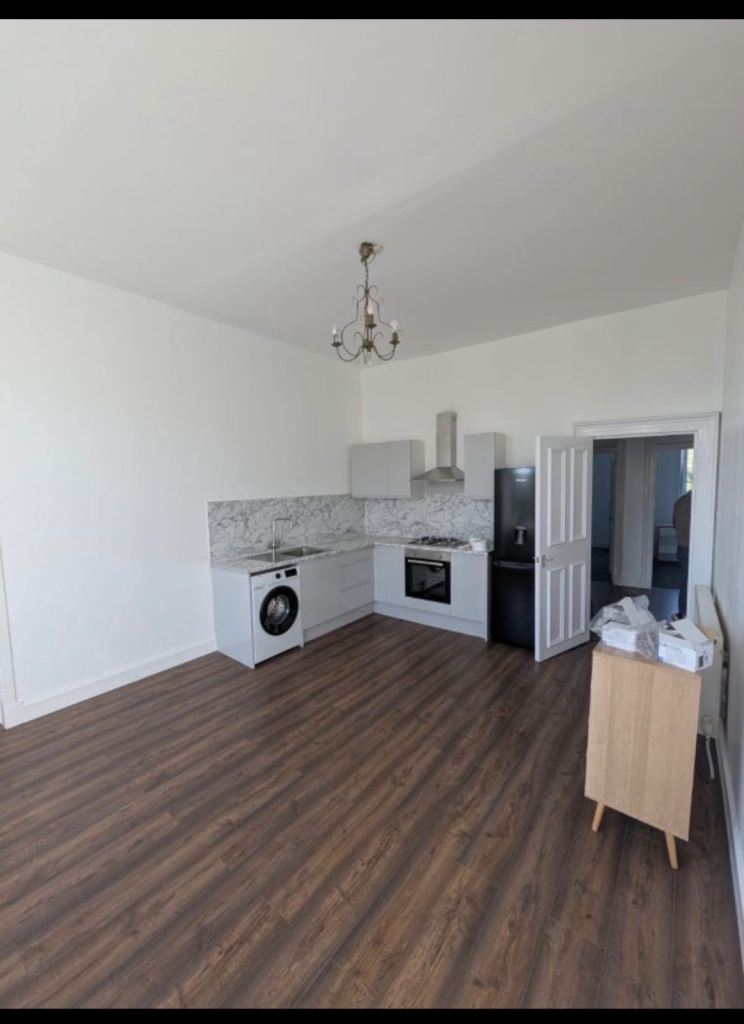 3 BedRooms available 