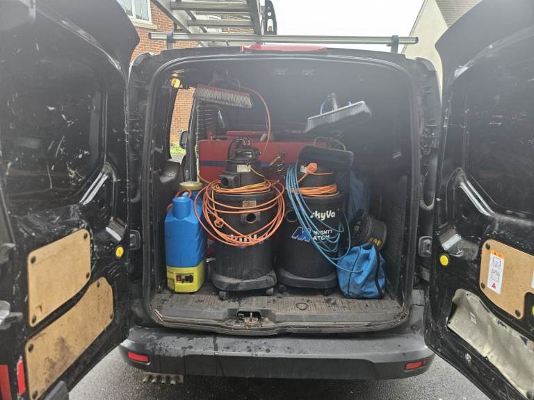 Window Cleaning Van – Fully Equipped – £400–£700/Day Setup – Ready to Work