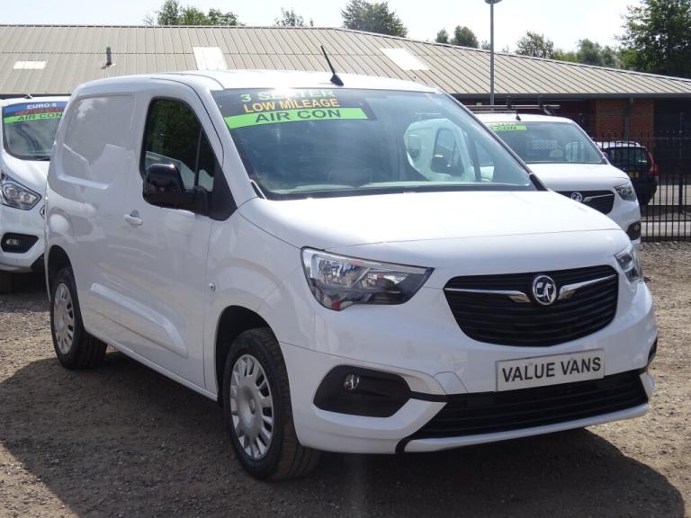 2023 (23) VAUXHALL COMBO CARGO PRO L1 H1 (SWB) 1.5 2300 **ONLY 21,000 MILES**
