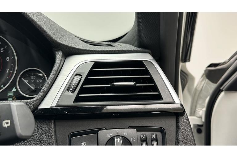 2018 BMW 3 Series 2.0 320i M Sport Shadow Edition Touring 5dr Petrol Auto Euro 6 (s/s) (184 p Est...