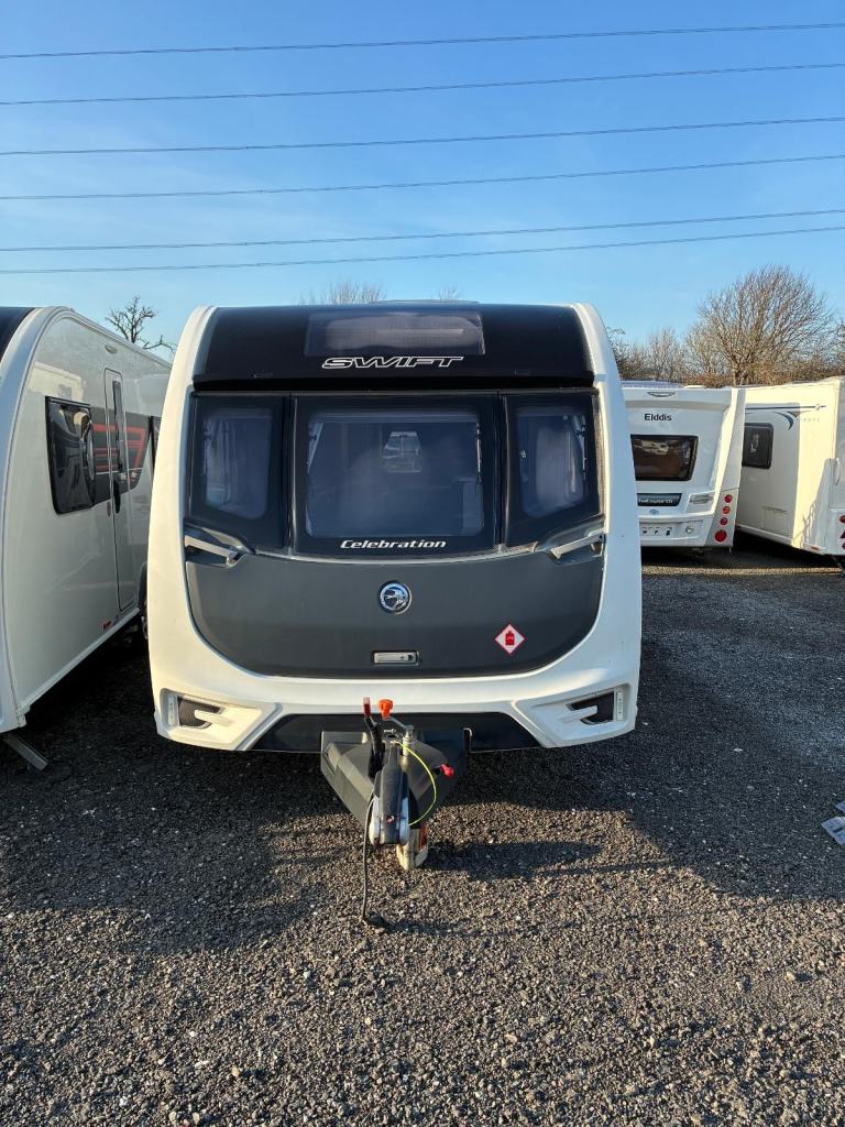 2016 Swift Celebration 590