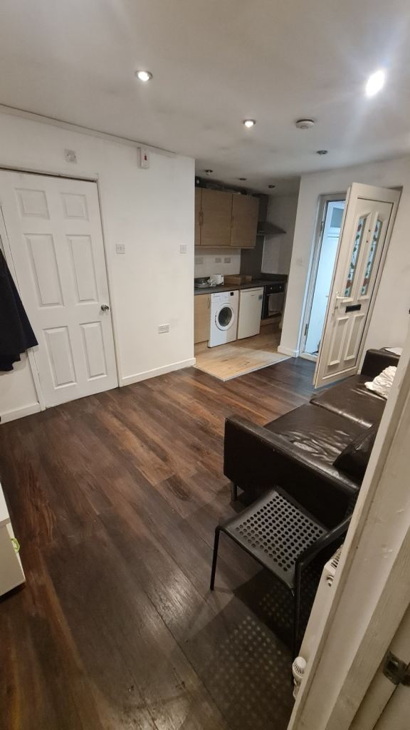 2bed flat in avonmouth 