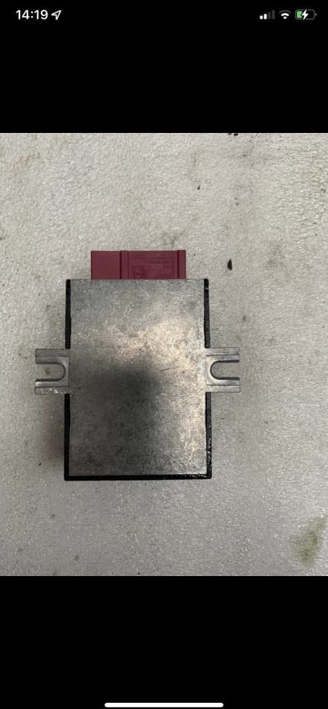 2006 BMW 5 SERIES E60 FUEL PUMP CONTROL MODULE