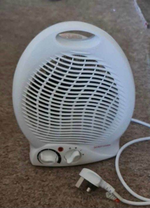 Small fan heater
