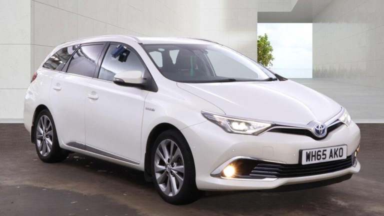 Toyota Auris 1.8 VVT-h Excel Touring Sports CVT Euro 6 (s/s) 5dr (Safety Sense) Petrol/Electric H...