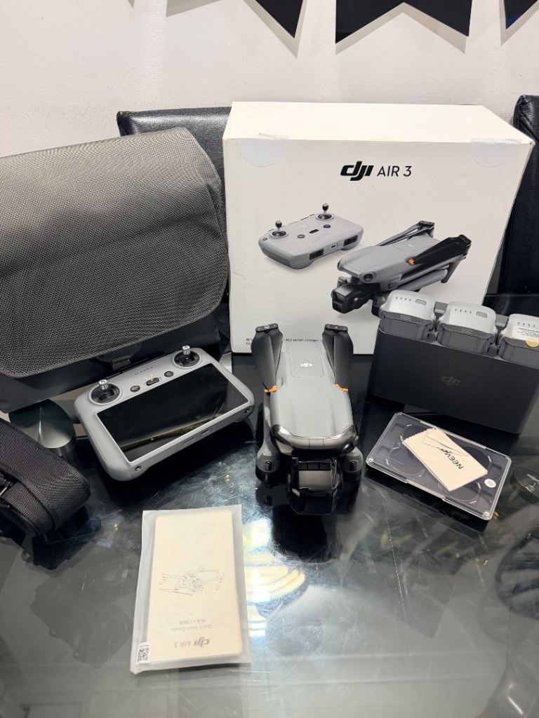 DJI Air 3 Fly More Combo - RC2 remote controller, ND filters, controller strap