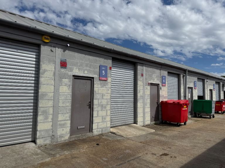 Warehouse / Workspace to Let Romford