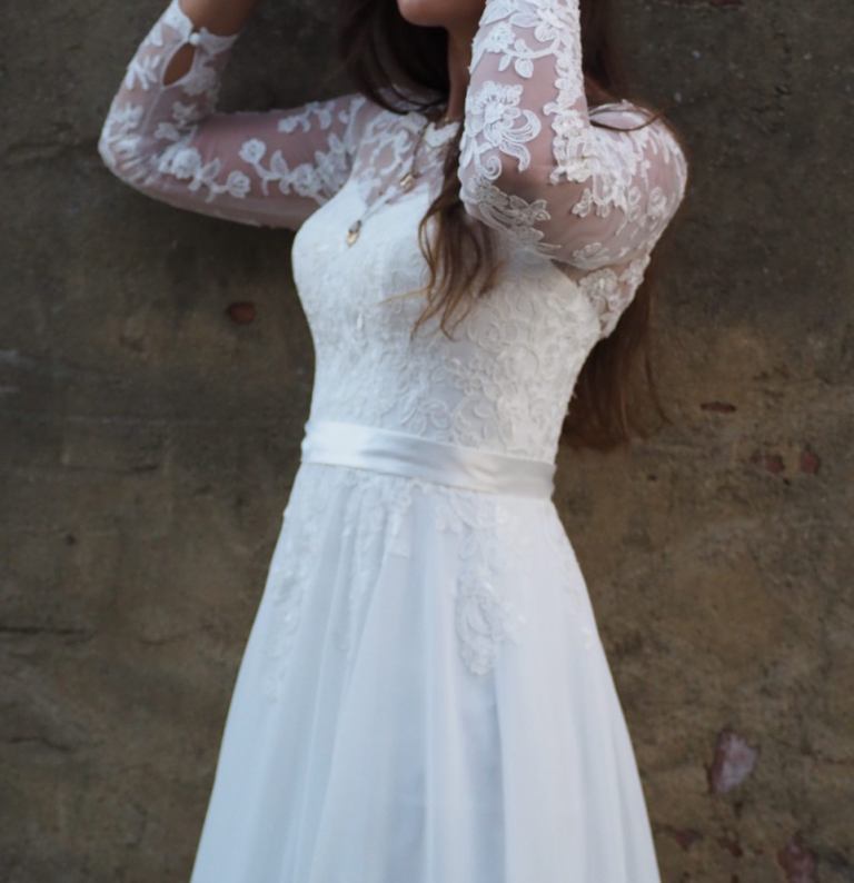 Wedding dress 