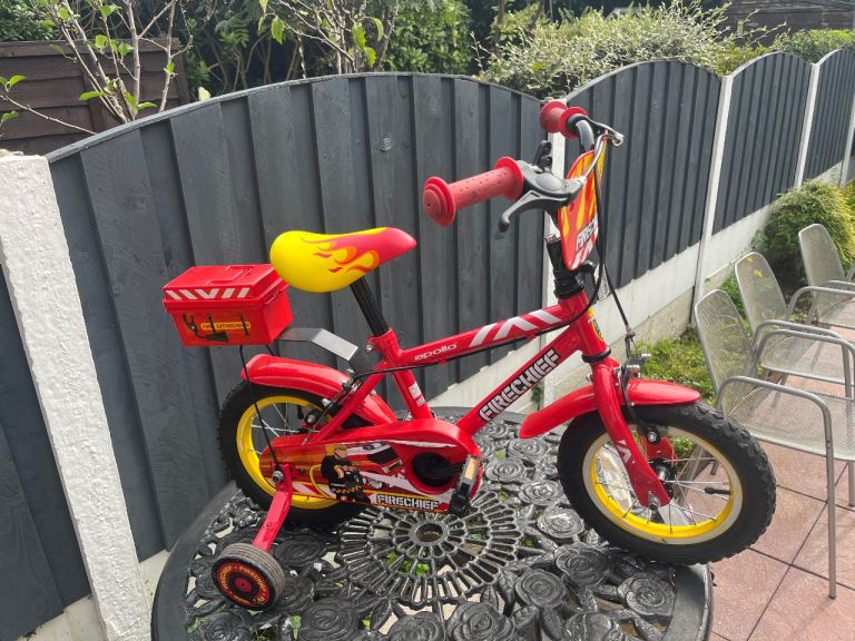 Kids bike with stabiliser 