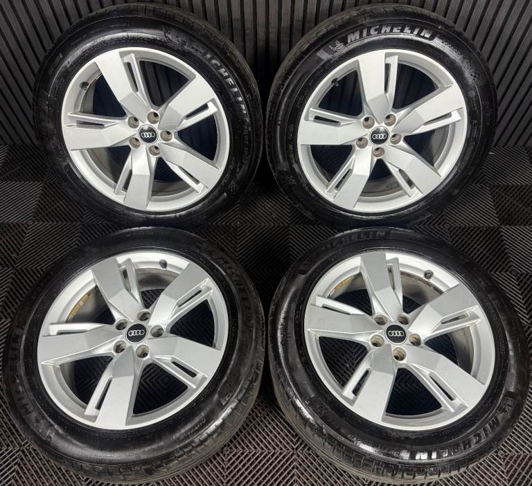 19'' GENUINE AUDI Q5 5 SPLIT SPOKE S LINE ALLOY WHEEL TYRES