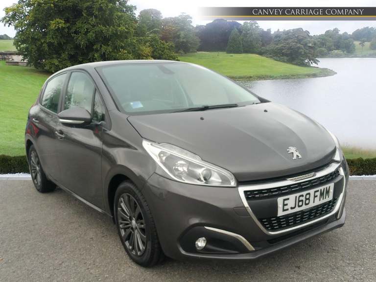 2018 Peugeot 208 1.2 PureTech 82 Signature 5dr [Start Stop] HATCHBACK PETROL Manual