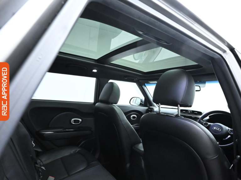 2015 Kia Soul 1.6 CRDi Maxx SUV 5dr Diesel Manual Euro 5 (126 bhp) Hatchback DIESEL Manual