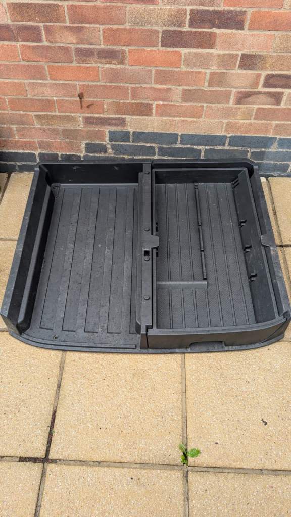 Nissan X-Trail T31 boot liner, tray and drawer