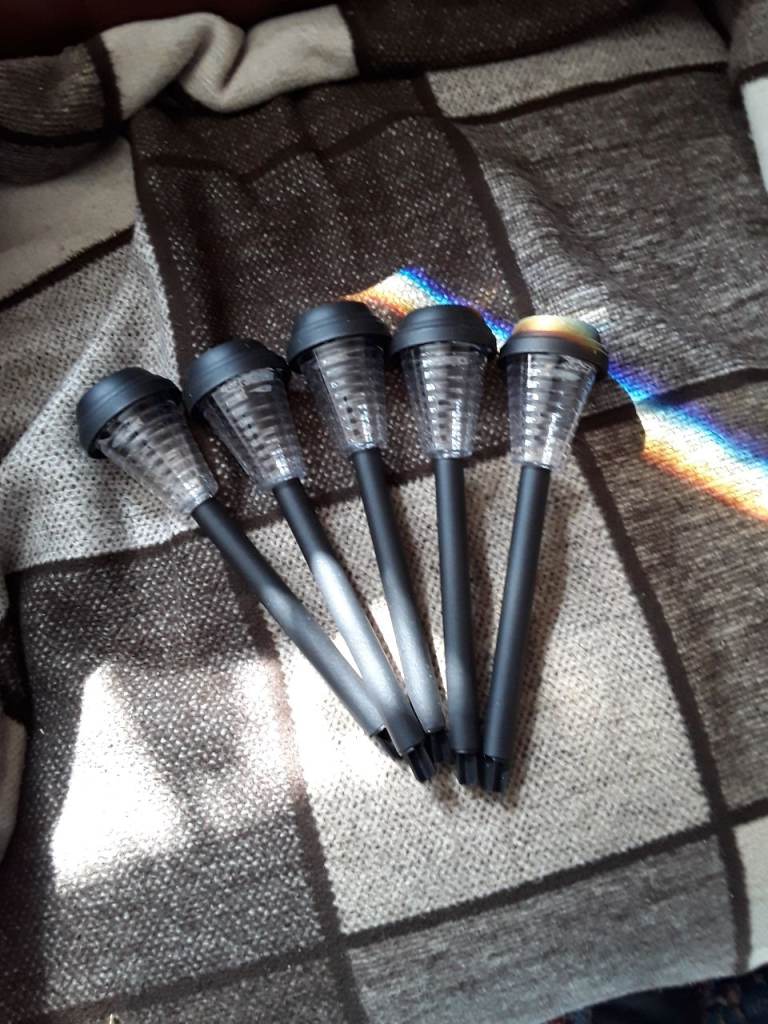 5 stick solar lights 