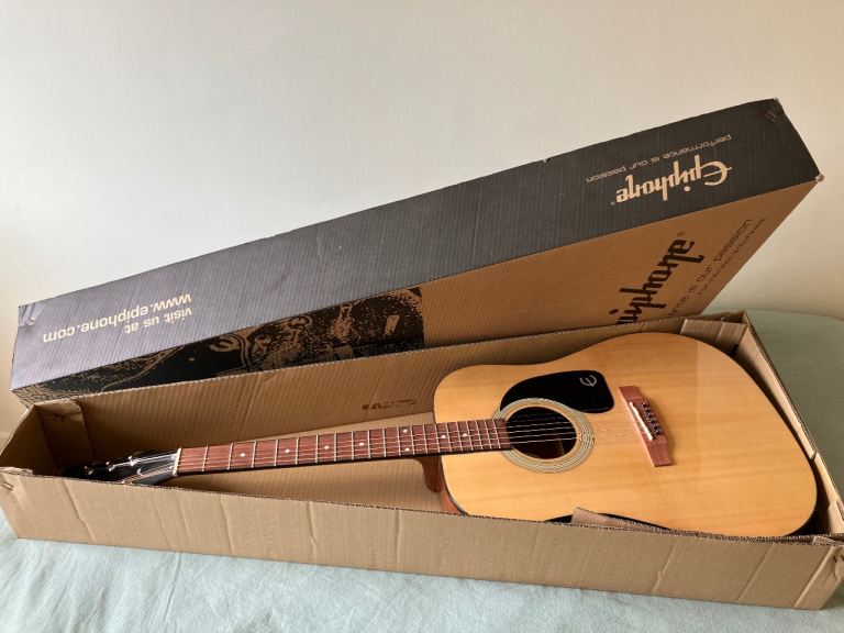 Epiphone DR-100 Acoustic Guitar – Natural – Excellent Condition – Boxed