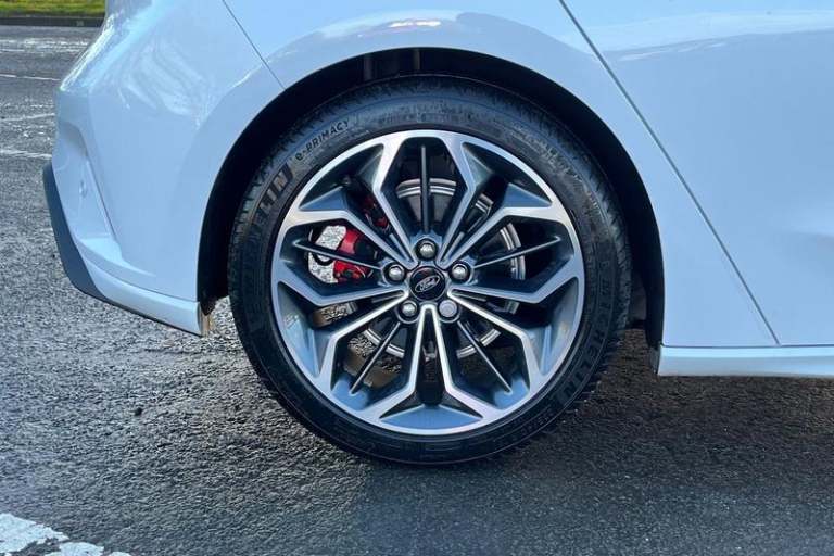 2025 Ford Focus 1.0T EcoBoost MHEV ST-Line X 5dr [AUTO] **TrustFord Demo** HEATED SEATS &amp; S H...