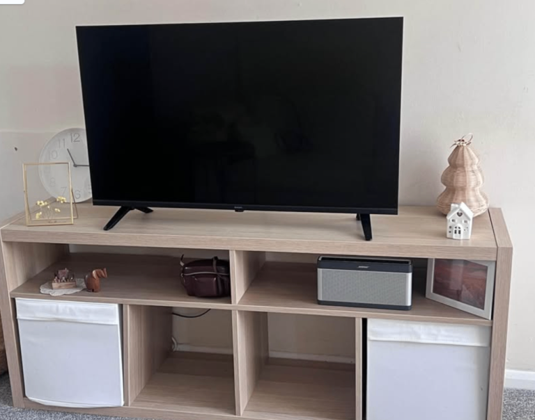 PHILIPS 40" Smart Full HD HDR LED TV
