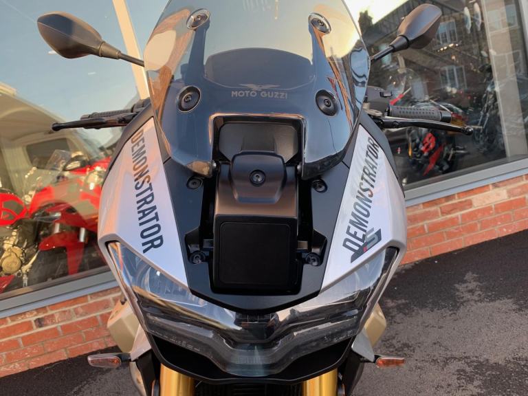 Moto Guzzi V100 Mandello S - 1268 miles - MOTO GUZZI WARRANTY UNTIL 21/07/27