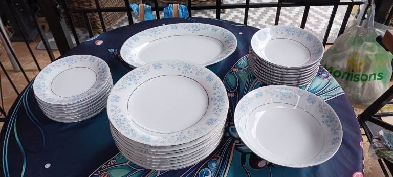 China Pearl Fine China (Helen)