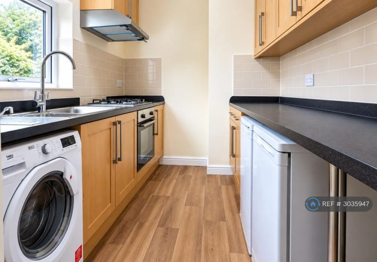 Studio flat in Holyhead Road, Coventry, CV1 (#3035947)