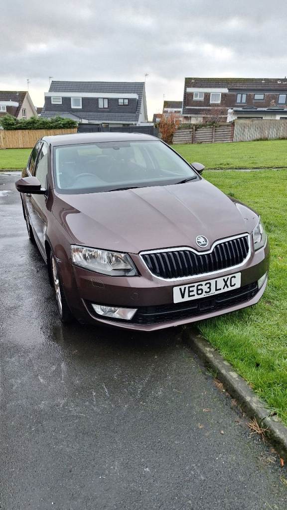 Skoda, OCTAVIA, Hatchback, 2014, Semi-Auto, 1598 (cc), 5 doors