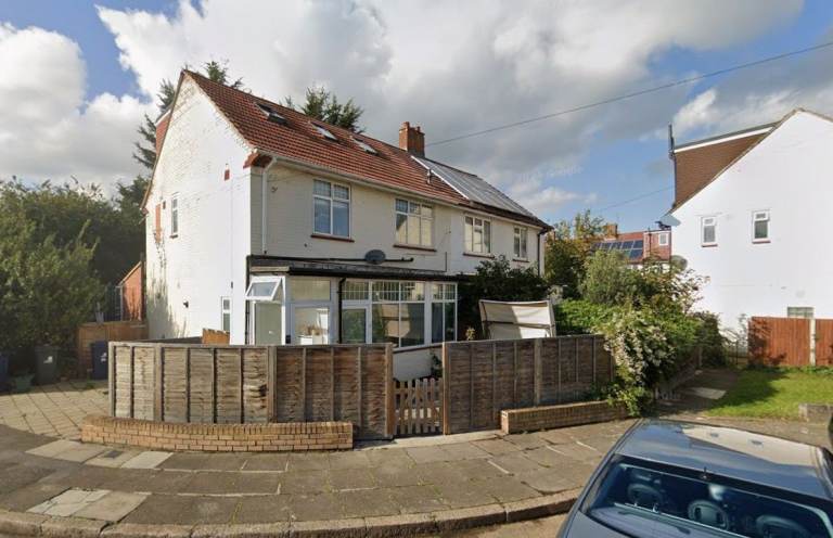 DSS ACCEPTED - Studio Flat Available in, Northolt Thorn Close UB5