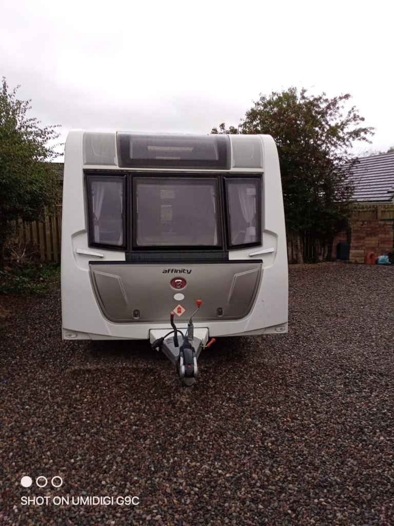 Elddis Affinity 554 island bed 2015 