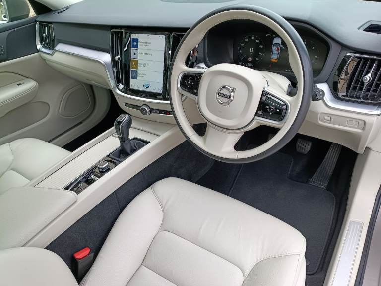 Volvo, V60, Estate, 2018, Manual, 1969 (cc), 5 doors