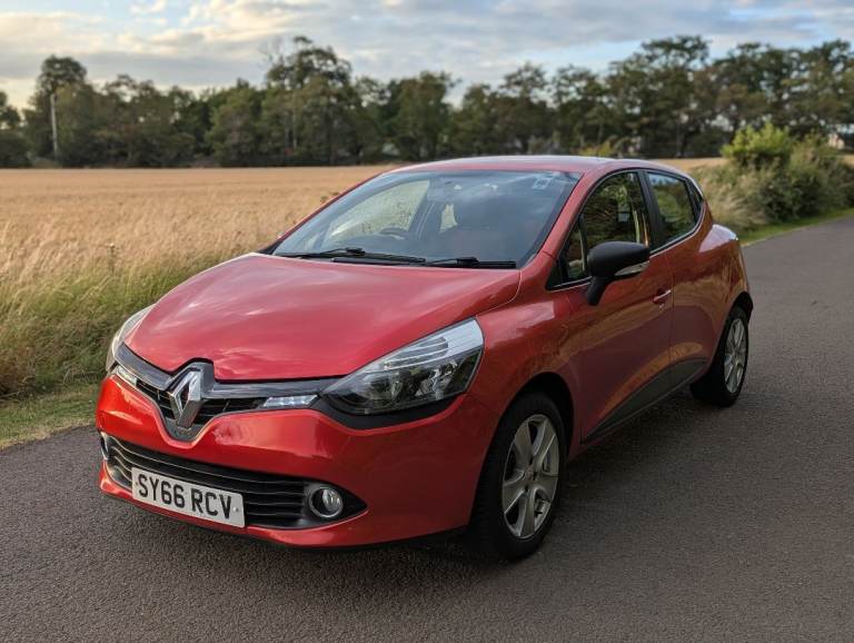 Renault Clio 2016 1.2 Petrol 2 keys Full service history 