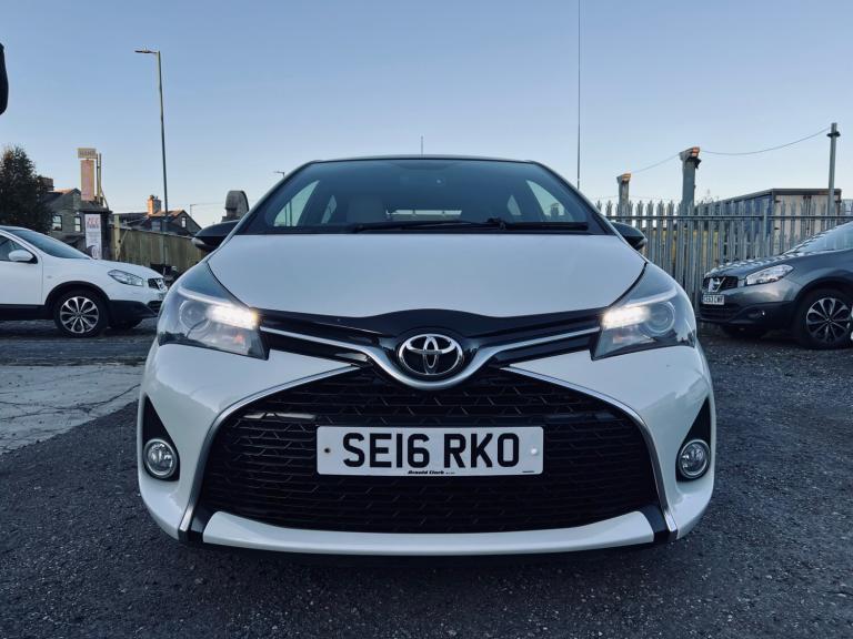 2016 Toyota Yaris 1.33 VVT-i Design 5dr HATCHBACK Petrol Manual
